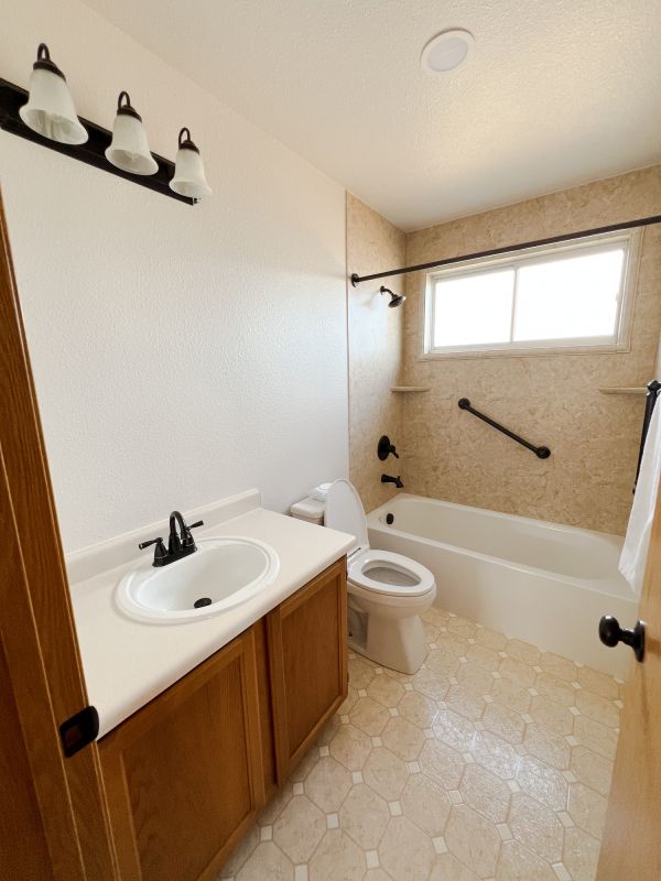 Top Bathroom Remodeling Companies in Lindale, TX